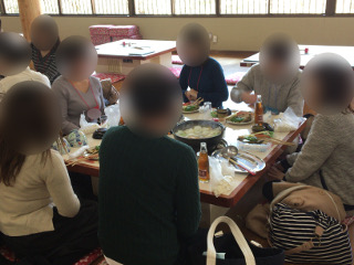 昼食の様子