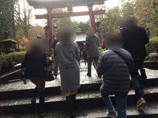 浅間神社参拝中