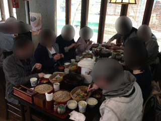 与志田にて昼食