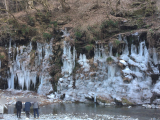 三十槌の氷柱