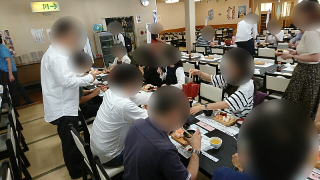 寿司食べ放題